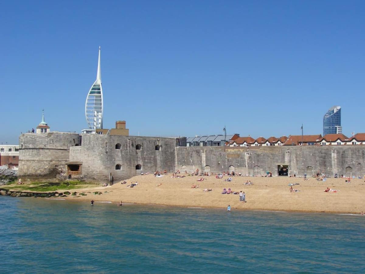 Garden Flat In The Heart Of Southsea Apartamento Portsmouth Exterior foto