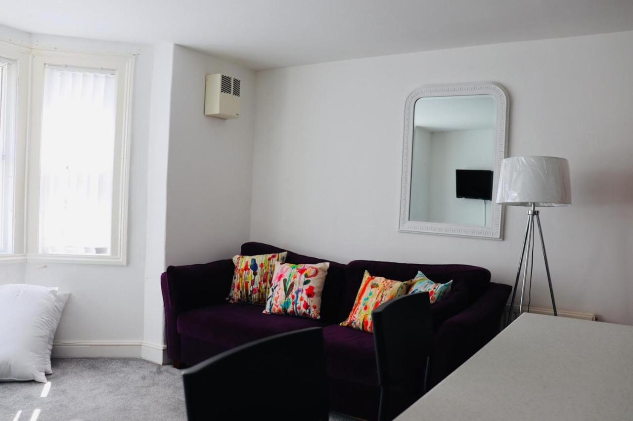Garden Flat In The Heart Of Southsea Apartamento Portsmouth Exterior foto