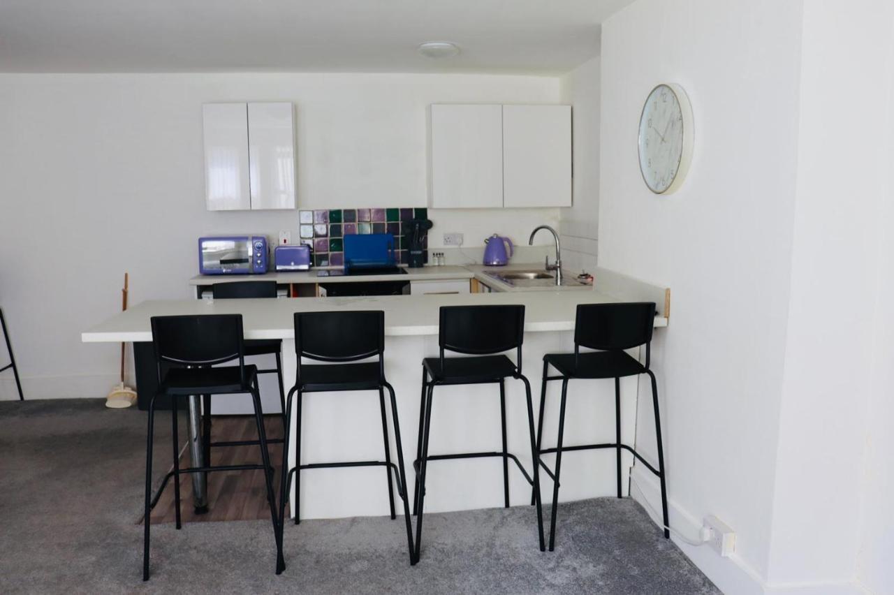 Garden Flat In The Heart Of Southsea Apartamento Portsmouth Exterior foto